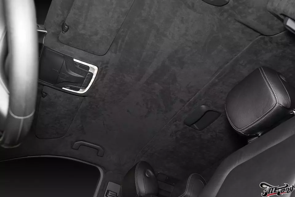 Mercedes V class. Перетяжка потолка в алькантару и сидений в натуральную кожу.